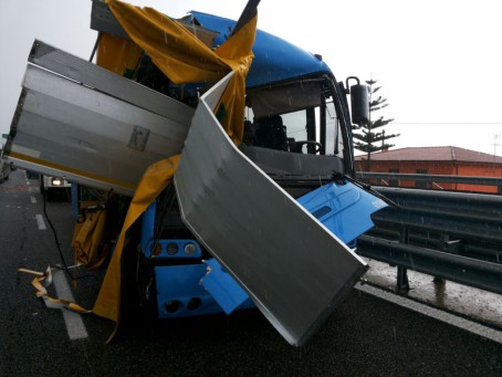 incidente terzo cafone