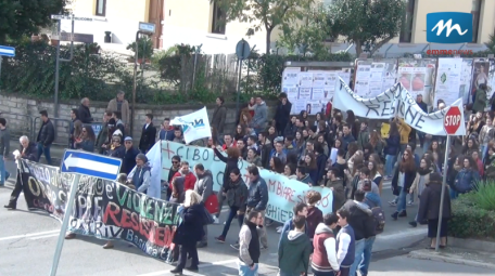 Manifestazione stiudenti clima