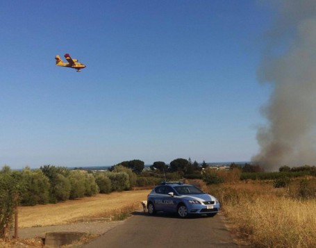 canadair polizia fiamme