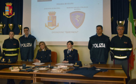 polizia conferenza stampa