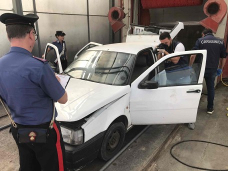 carabinieri auto